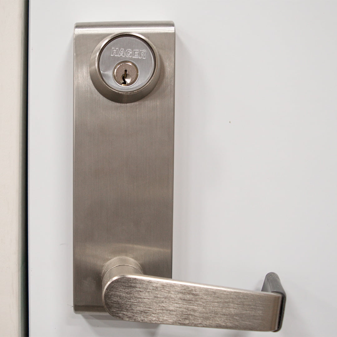 hager lever door handle on lensing light commercial door